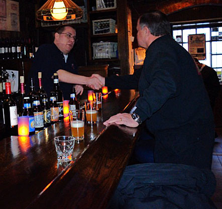 Blues-Alley-Doug-at-the-bar(w)