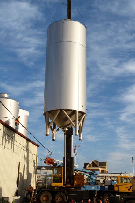 3rd-Tank-going-up(w)-KW